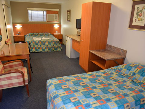Motel Monaco - New Castle Tourism 0