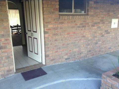 Paradise Lakes Motel - New Castle Tourism 1