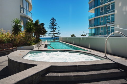 Reflections Coolangatta Beach - Newcastle Accommodation 1