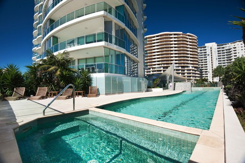 Reflections Coolangatta Beach - Newcastle Accommodation 2