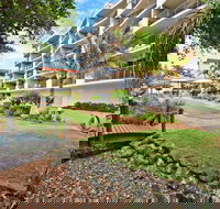 Sails Resort on Golden Beach - Newcastle Accommodation