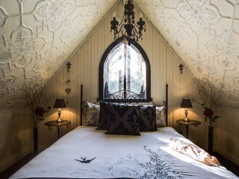 Silverleaf Cottage - Newcastle Accommodation 0
