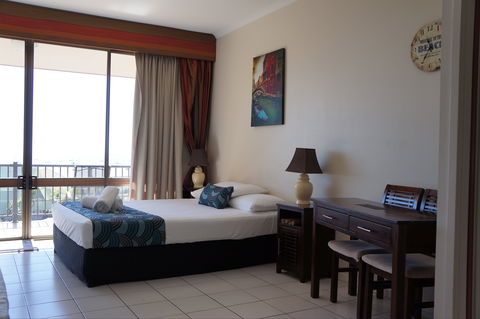Whitsunday Terraces Resort - New Castle Tourism 0