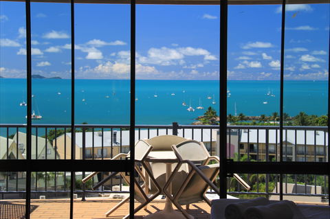 Whitsunday Terraces Resort - New Castle Tourism 1
