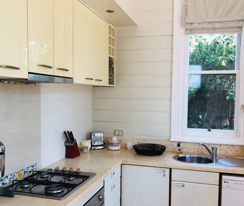 1880s Kananook Heritage House - New Castle Tourism 2