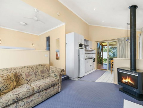 Cottages For Two - Newcastle Accommodation 0