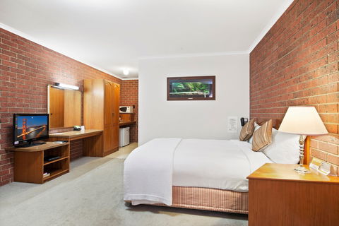 Country Plaza Halls Gap - New Castle Tourism 2