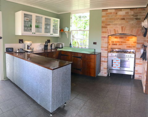 Donovans Cottage - Newcastle Accommodation 1