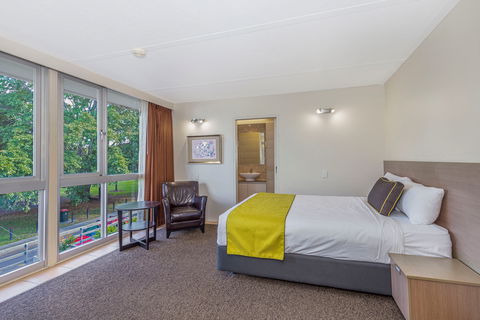 Econo Lodge City Star Brisbane - New Castle Tourism 1