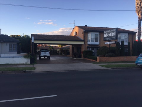 Estelle Kramer Motel - Newcastle Accommodation 0