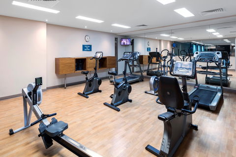 Oaks Glenelg Plaza Pier Suites - Newcastle Accommodation 2