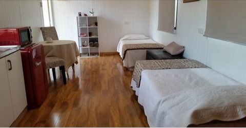 Rockinghorse Restorations Accommodation - New Castle Tourism 0
