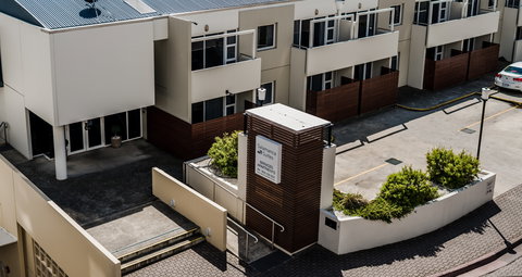 Salamanca Suites - New Castle Tourism 0