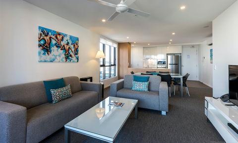 Synergy  Broadbeach - New Castle Tourism 0