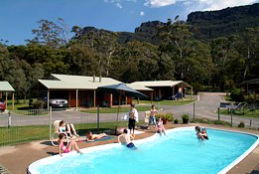 Halls Gap Log Cabins - Newcastle Accommodation 4