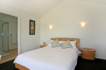 A River Bed - New Castle Tourism 2