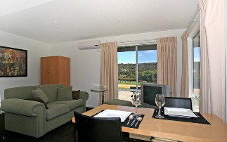 A River Bed - New Castle Tourism 3