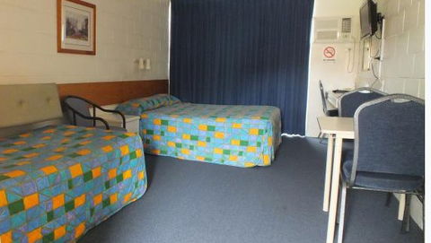 Central Motel - New Castle Tourism 4