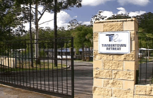 Timbertown Retreat - Newcastle Accommodation