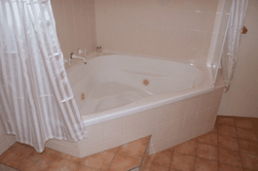 Burke  Wills Motor Inn - New Castle Tourism
