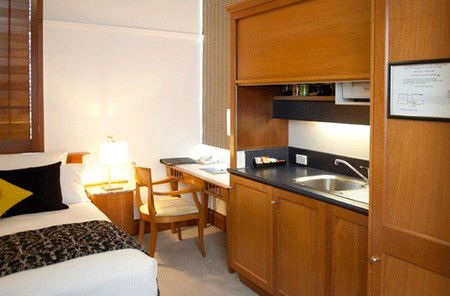 The Inchcolm Hotel - Newcastle Accommodation 2