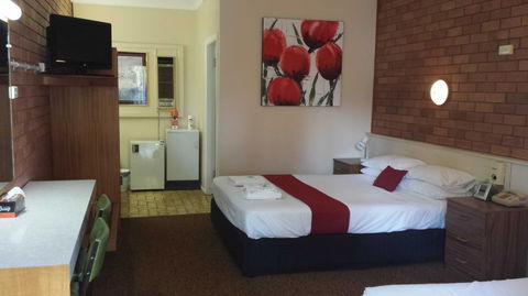 AA Hilldrop Motor Inn - New Castle Tourism 3