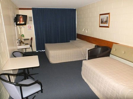 Central Motel - New Castle Tourism 1