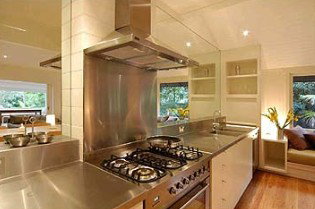 Annalilli - Newcastle Accommodation 5