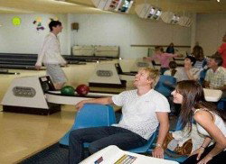 Rosebud Tenpin Bowl - New Castle Tourism 3