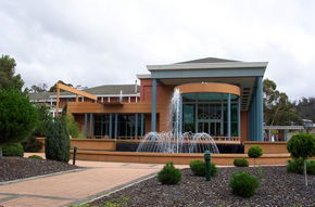 Country Club Tasmania - New Castle Tourism 3