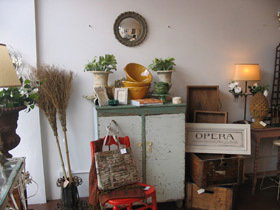 SavvyShopTours - New Castle Tourism 0