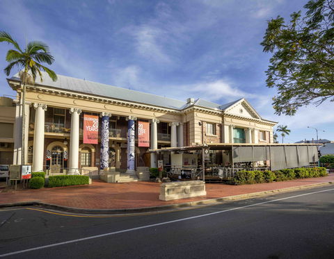 Cairns Regional Gallery - Newcastle Accommodation 8