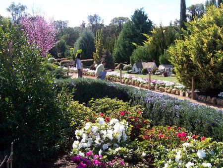 Abingdon Miniature Village - Newcastle Accommodation 3