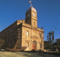 The Albany Town Hall - New Castle Tourism