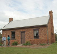Sandalwood Yards and Tipperary School - New Castle Tourism