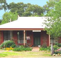 Stacey Studio Gallery  Almond Grove BB - New Castle Tourism