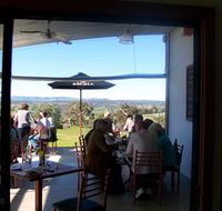 Tenafeate Creek Wines - Newcastle Accommodation