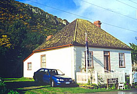 Joe Lyons Cottage - New Castle Tourism 0