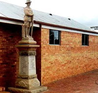 Westbrook War Memorial - Newcastle Accommodation