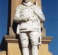 Beaudesert War Memorial - New Castle Tourism