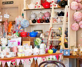 The Berry Tea Shop - New Castle Tourism 0