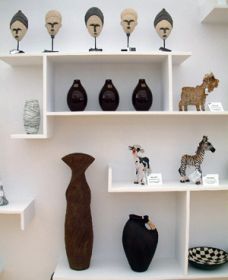 Swinging Swaggy Pottery, Gift Ware And Cafe - Newcastle Accommodation 0