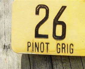 Angullong Wines - New Castle Tourism 2