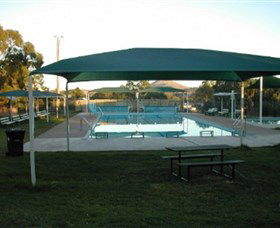 Binalong Memorial Swimming Pool - New Castle Tourism 0
