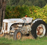 Ten Minutes By Tractor - New Castle Tourism