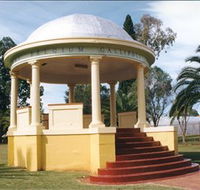 Kingaroy Soldiers Memorial Rotunda - New Castle Tourism
