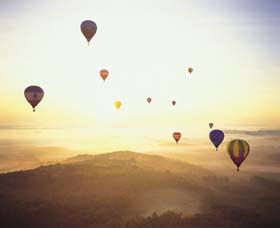 Cloud 9 Balloon Flights - New Castle Tourism 2