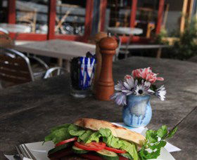 Dangar Island Cafe - New Castle Tourism 3