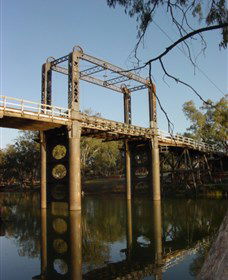 The Historic Barwon Bridge - New Castle Tourism 0
