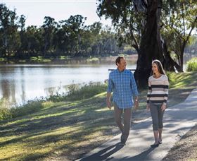 St George Riverbank Walkway - New Castle Tourism 1